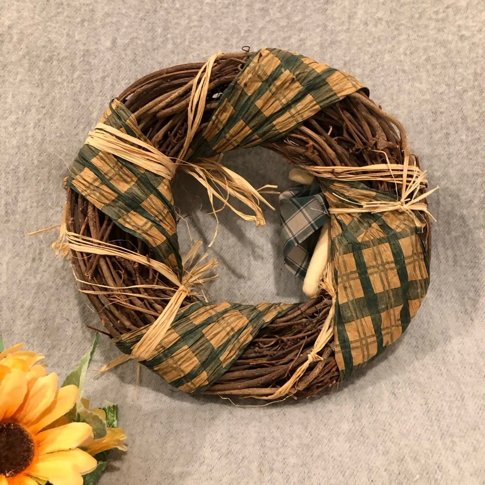 NWOT - Charming Rustic-look Plaid Doll Wreath with Raffia Trim